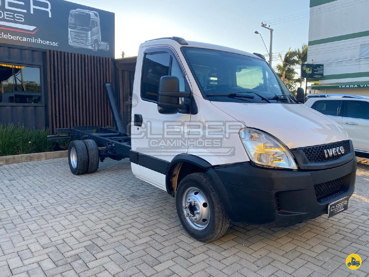 CAMINHAO IVECO DAILY 55c17 Baú Furgão 3/4 4x2 Cleber Caminhões COCAL DO SUL SANTA CATARINA SC
