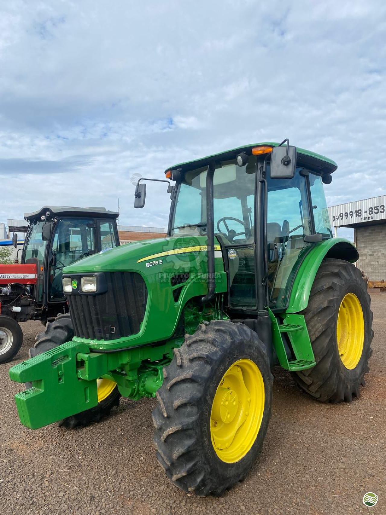 TRATOR JOHN DEERE JOHN DEERE 5078E Tração 4x4 Pivatto Tratores e Máquinas Agrícolas REALEZA PARANÁ PR