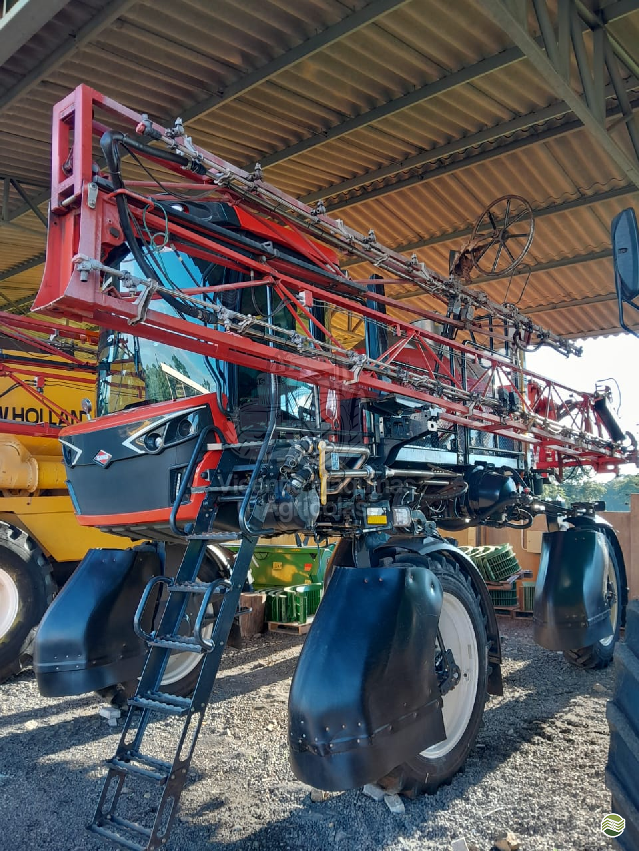 PULVERIZADOR KUHN FIGHTER 2500 Tração 4x4 Vicente Máquinas Agrícolas CASCAVEL PARANÁ PR