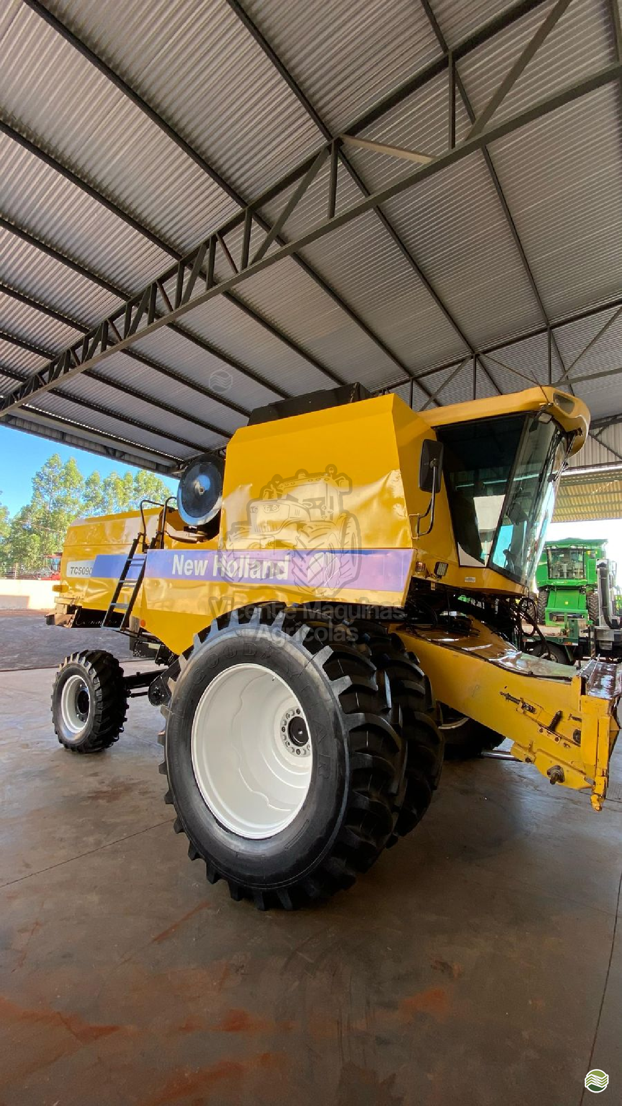 COLHEITADEIRA NEW HOLLAND TC 5090 Vicente Máquinas Agrícolas CASCAVEL PARANÁ PR