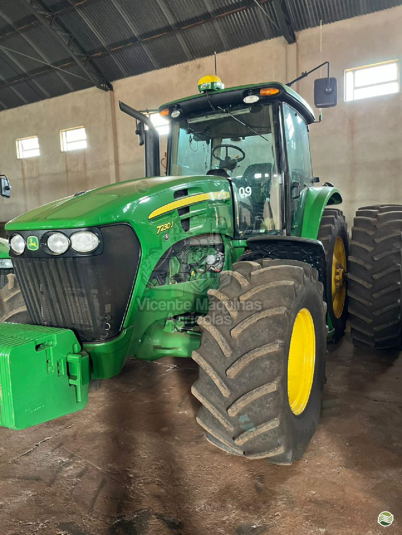 TRATOR JOHN DEERE JOHN DEERE 7230J Tração 4x4 Vicente Máquinas Agrícolas CASCAVEL PARANÁ PR