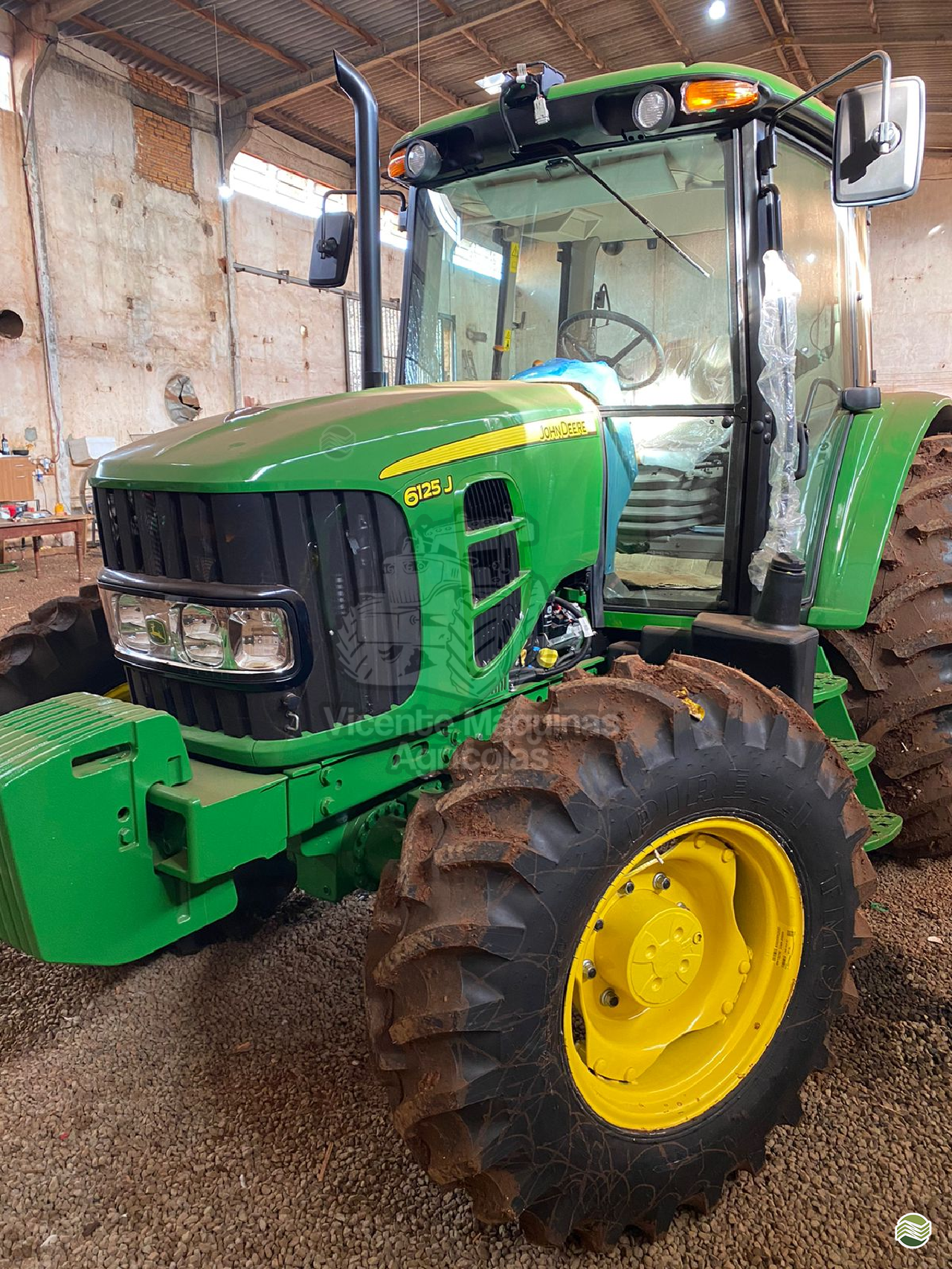 TRATOR JOHN DEERE JOHN DEERE 6125J Tração 4x4 Vicente Máquinas Agrícolas CASCAVEL PARANÁ PR