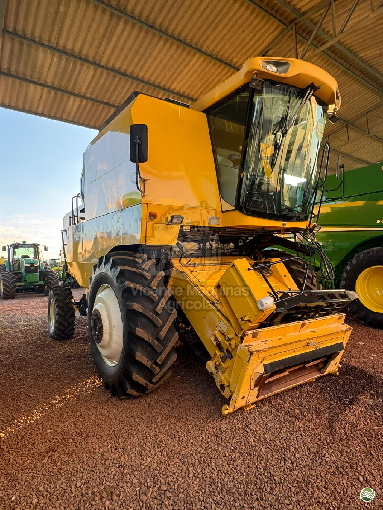 COLHEITADEIRA NEW HOLLAND TC 5090 Vicente Máquinas Agrícolas CASCAVEL PARANÁ PR