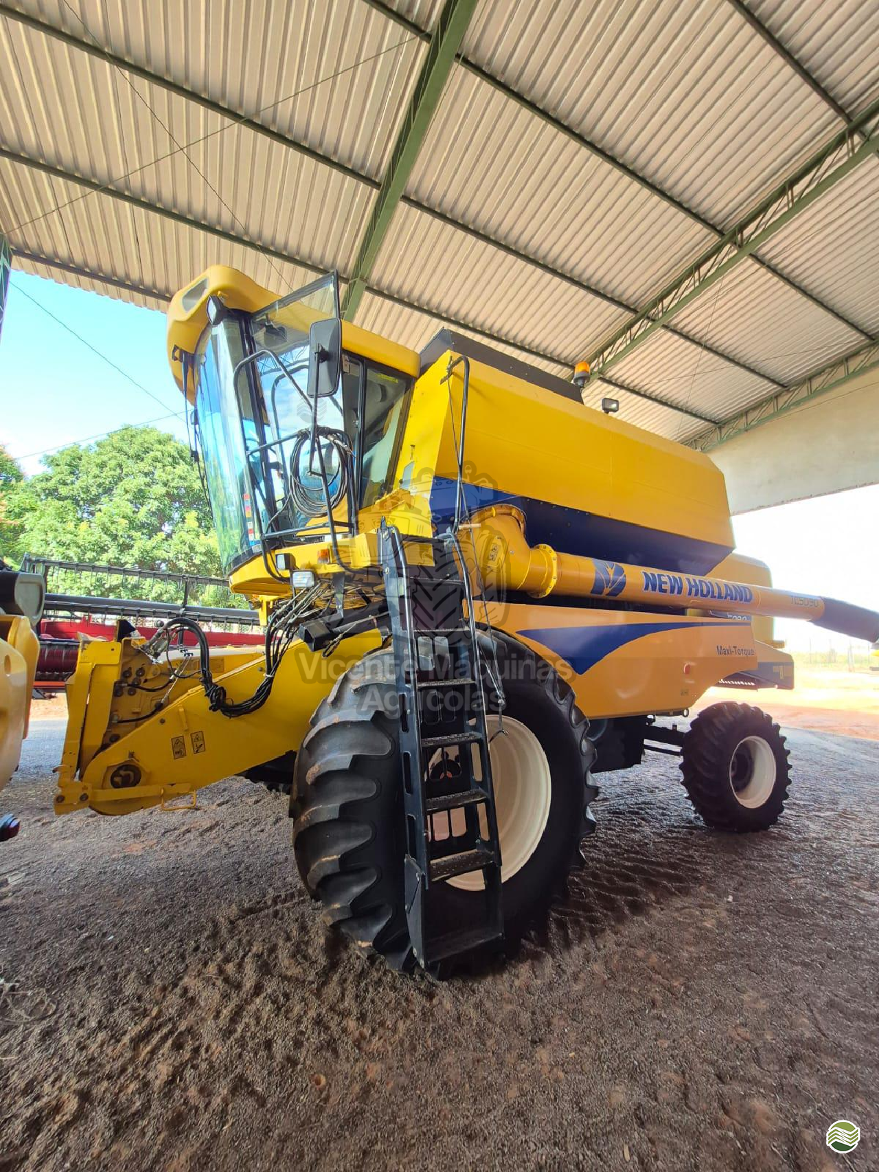 COLHEITADEIRA NEW HOLLAND TC 5090 Vicente Máquinas Agrícolas CASCAVEL PARANÁ PR