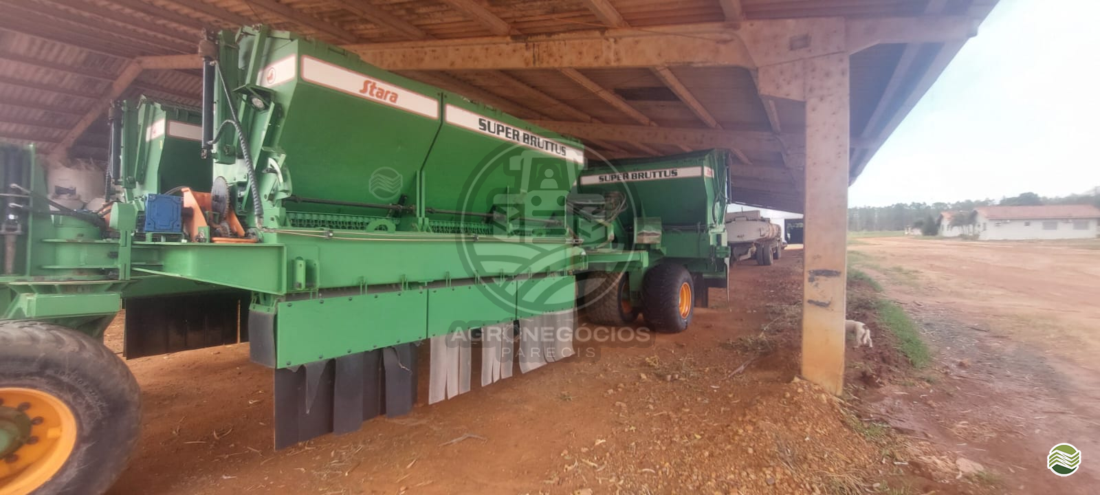 IMPLEMENTOS AGRICOLAS DISTRIBUIDOR SUPER BRUTTUS 30.000 Agronegócios Parecis CAMPO NOVO DO PARECIS MATO GROSSO MT