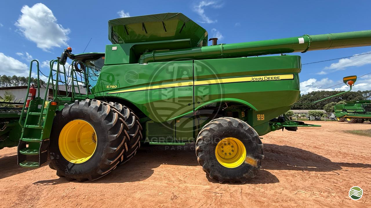 COLHEITADEIRA JOHN DEERE JOHN DEERE S780 Agronegócios Parecis CAMPO NOVO DO PARECIS MATO GROSSO MT