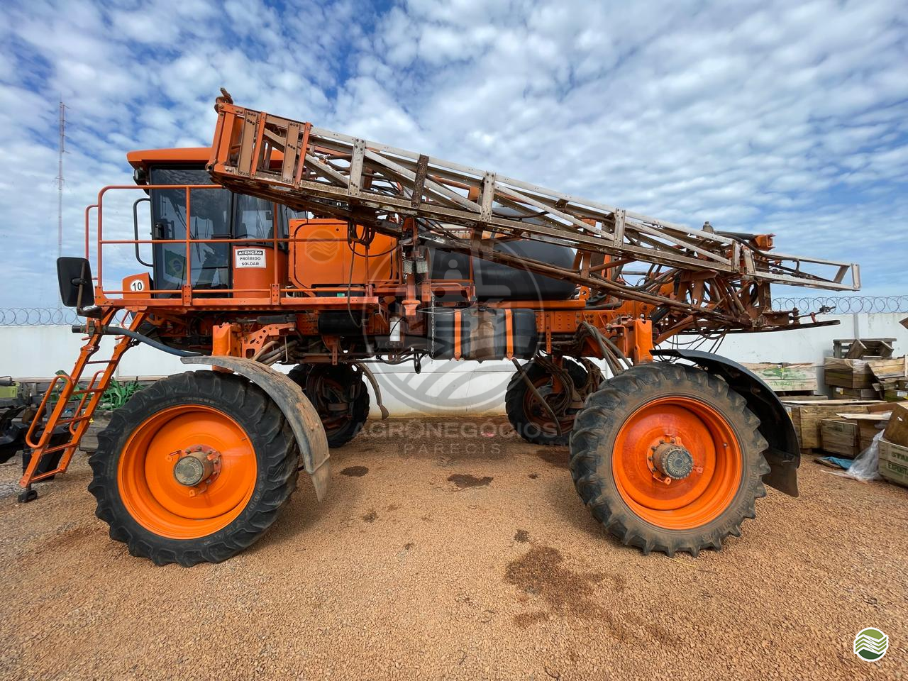 PULVERIZADOR JACTO UNIPORT 2030 Tração 4x4 Agronegócios Parecis CAMPO NOVO DO PARECIS MATO GROSSO MT
