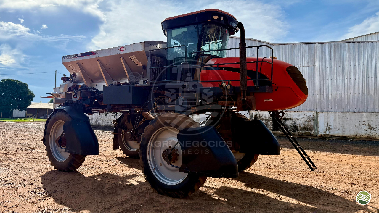 DISTRIBUIDOR AUTOPROPELIDO KUHN ACCURA ST 5000 Agronegócios Parecis CAMPO NOVO DO PARECIS MATO GROSSO MT