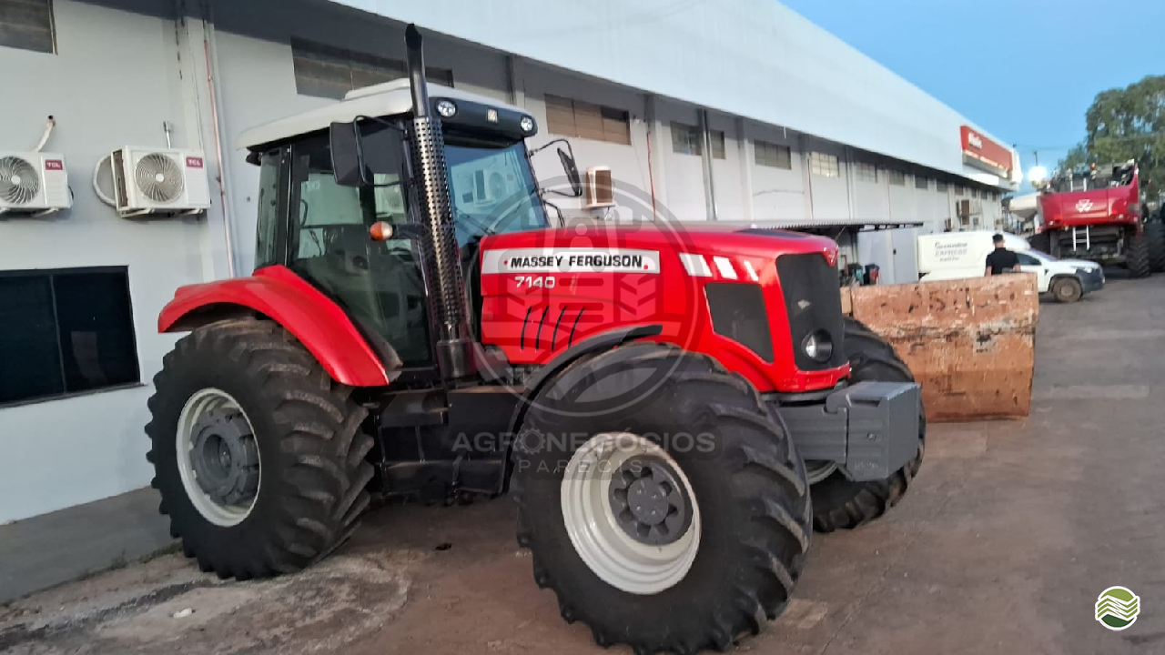TRATOR MASSEY FERGUSON MF 7140 Tração 4x4 Agronegócios Parecis CAMPO NOVO DO PARECIS MATO GROSSO MT