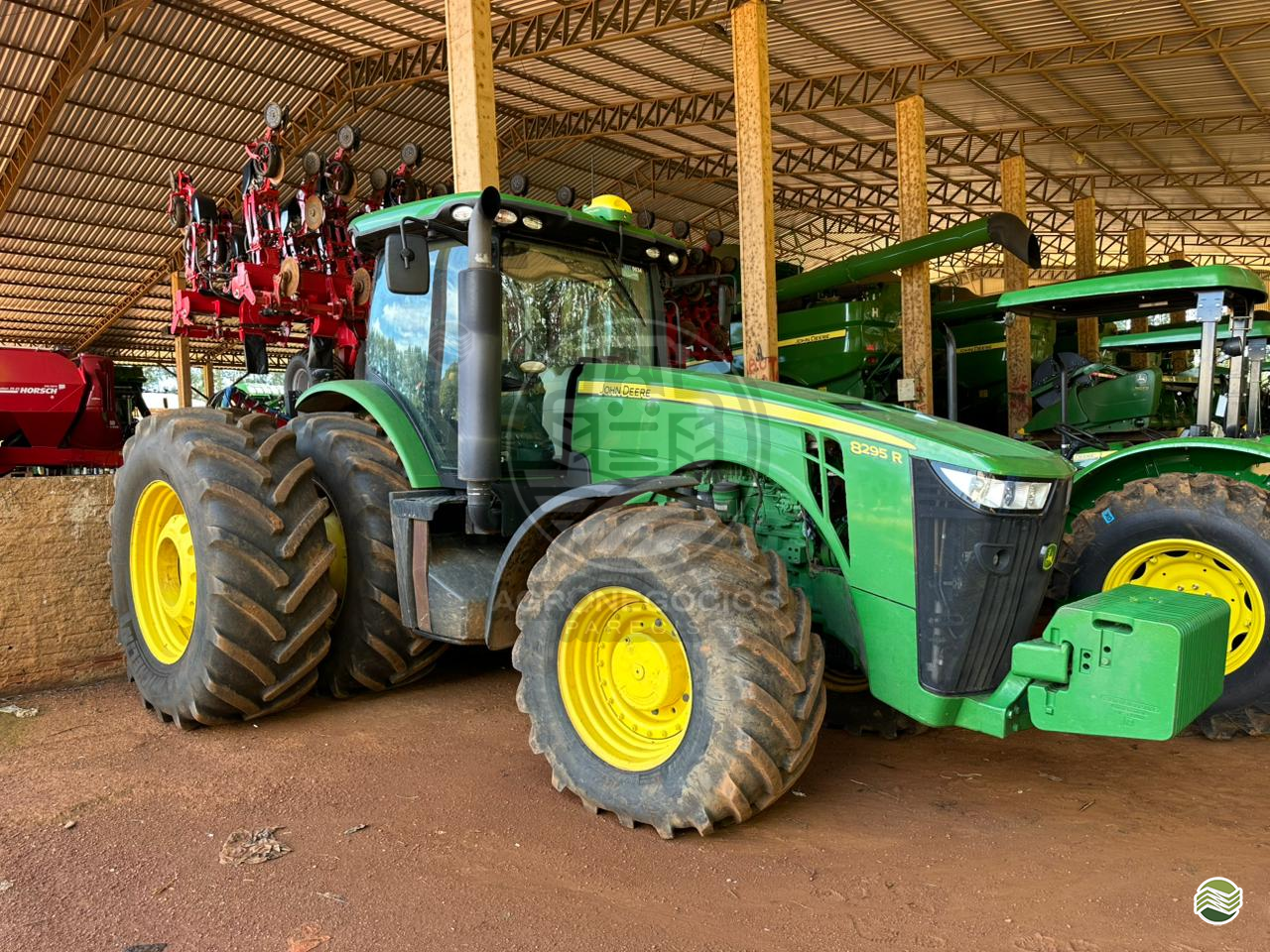 TRATOR JOHN DEERE JOHN DEERE 8295R Tração 4x4 Agronegócios Parecis CAMPO NOVO DO PARECIS MATO GROSSO MT