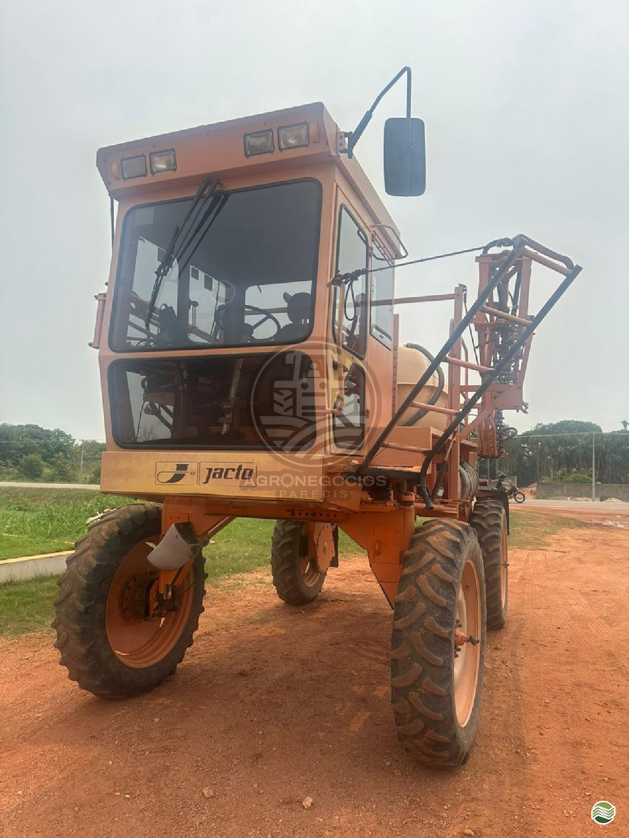 PULVERIZADOR JACTO UNIPORT 2000 Tração 4x2 Agronegócios Parecis CAMPO NOVO DO PARECIS MATO GROSSO MT