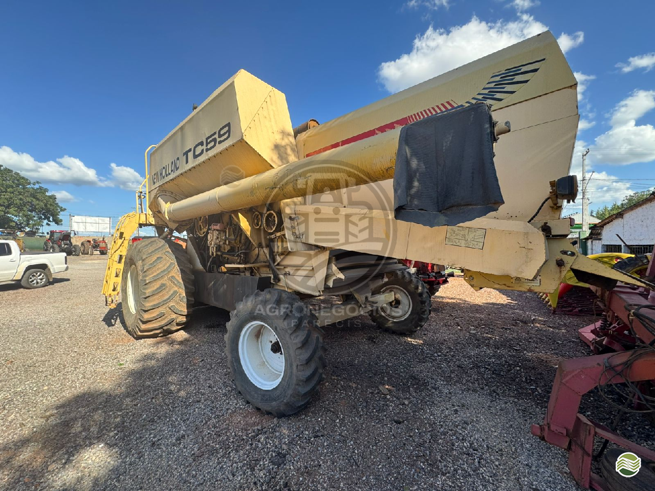 COLHEITADEIRA NEW HOLLAND TC 59 Agronegócios Parecis CAMPO NOVO DO PARECIS MATO GROSSO MT