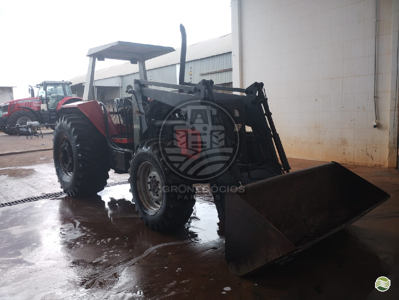 TRATOR MASSEY FERGUSON MF 650 Tração 4x4 Agronegócios Parecis CAMPO NOVO DO PARECIS MATO GROSSO MT