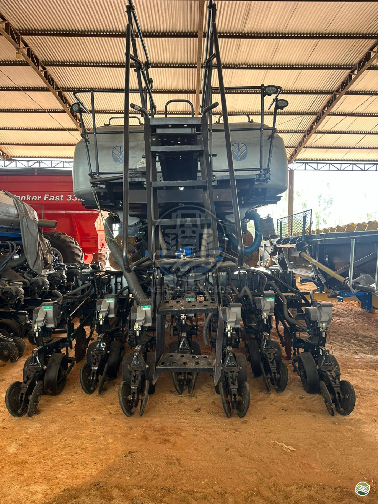 PLANTADEIRA NEW HOLLAND PL 7000 Agronegócios Parecis CAMPO NOVO DO PARECIS MATO GROSSO MT