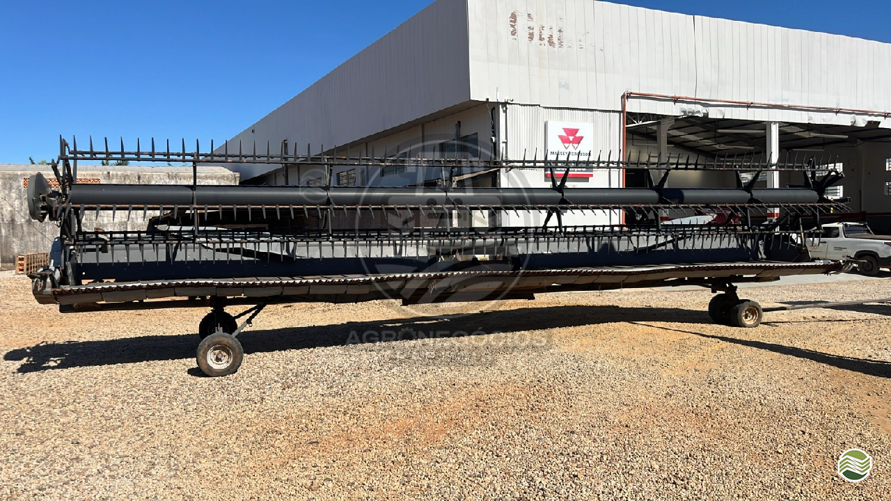 PLATAFORMA COLHEITADEIRA VALTRA SERIE 600FD Agronegócios Parecis CAMPO NOVO DO PARECIS MATO GROSSO MT
