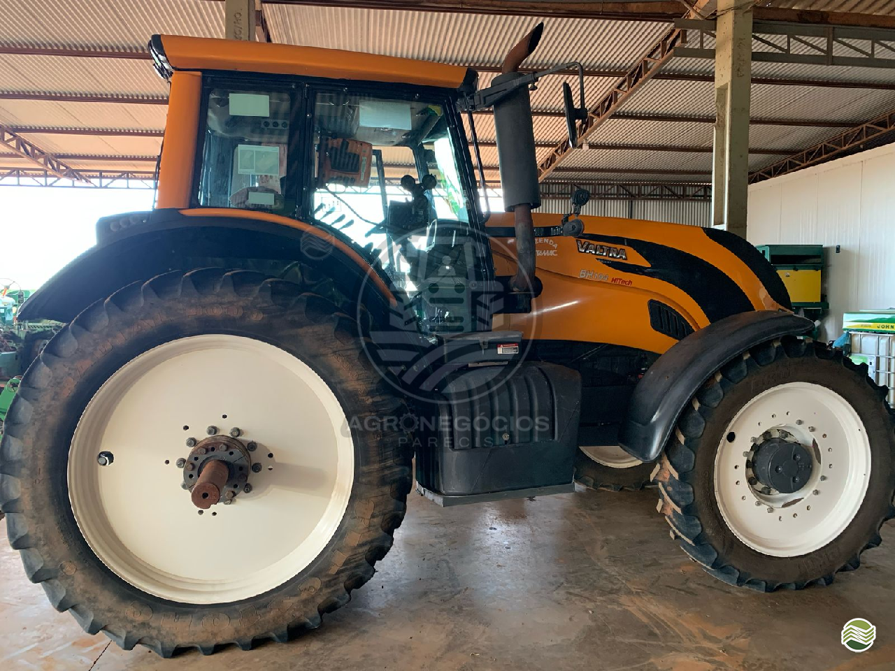 TRATOR VALTRA VALTRA BH 194 HiTech Tração 4x4 Agronegócios Parecis CAMPO NOVO DO PARECIS MATO GROSSO MT