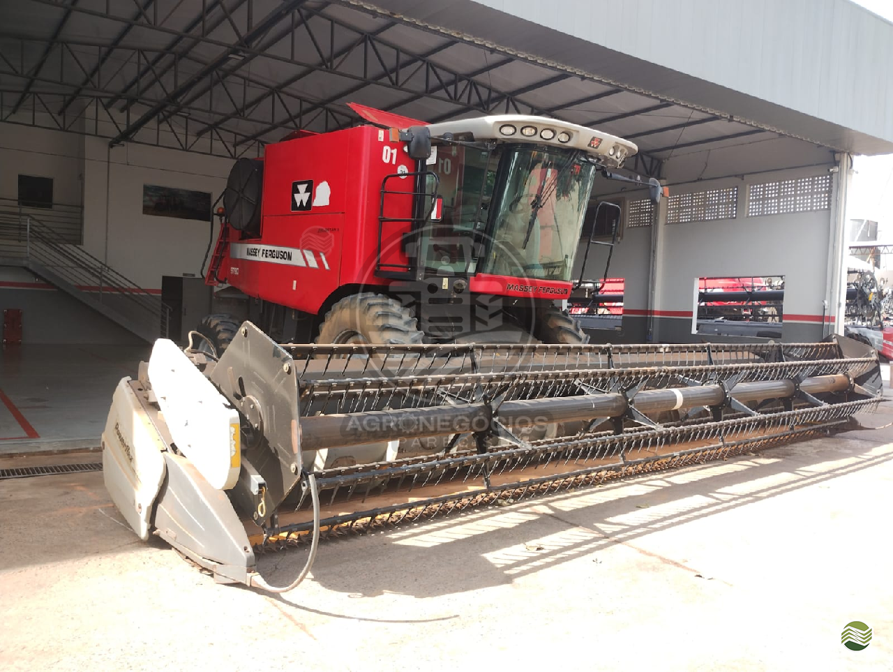 COLHEITADEIRA MASSEY FERGUSON MF 9790 Agronegócios Parecis CAMPO NOVO DO PARECIS MATO GROSSO MT