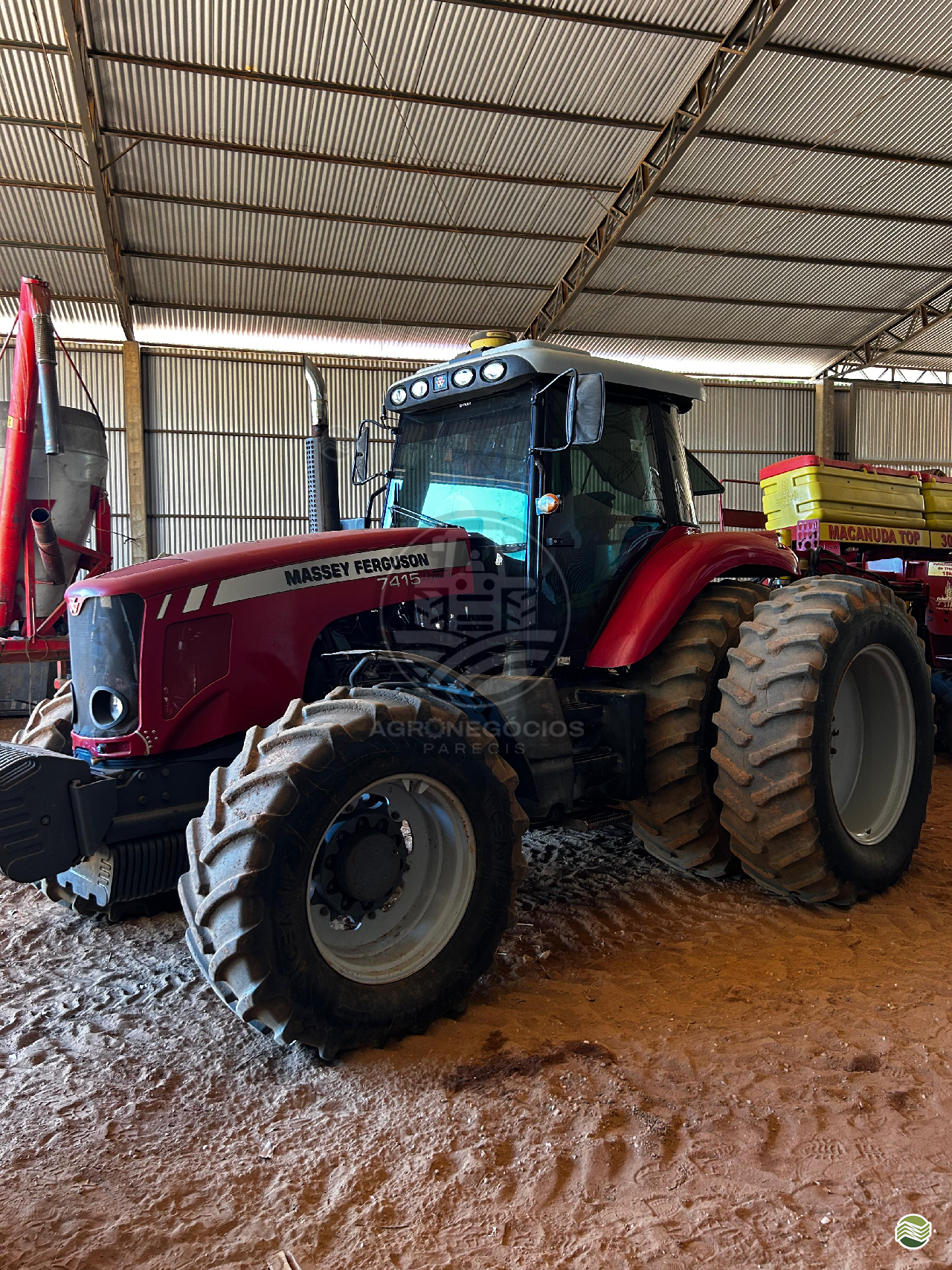 TRATOR MASSEY FERGUSON MF 7415 Tração 4x4 Agronegócios Parecis CAMPO NOVO DO PARECIS MATO GROSSO MT