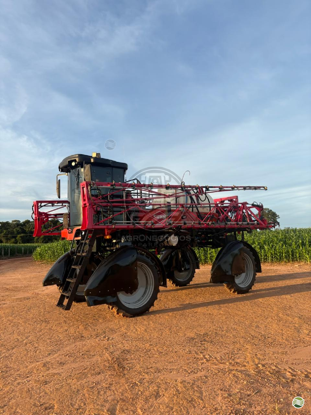 PULVERIZADOR KUHN BOXER 2000 M Tração 4x4 Agronegócios Parecis CAMPO NOVO DO PARECIS MATO GROSSO MT