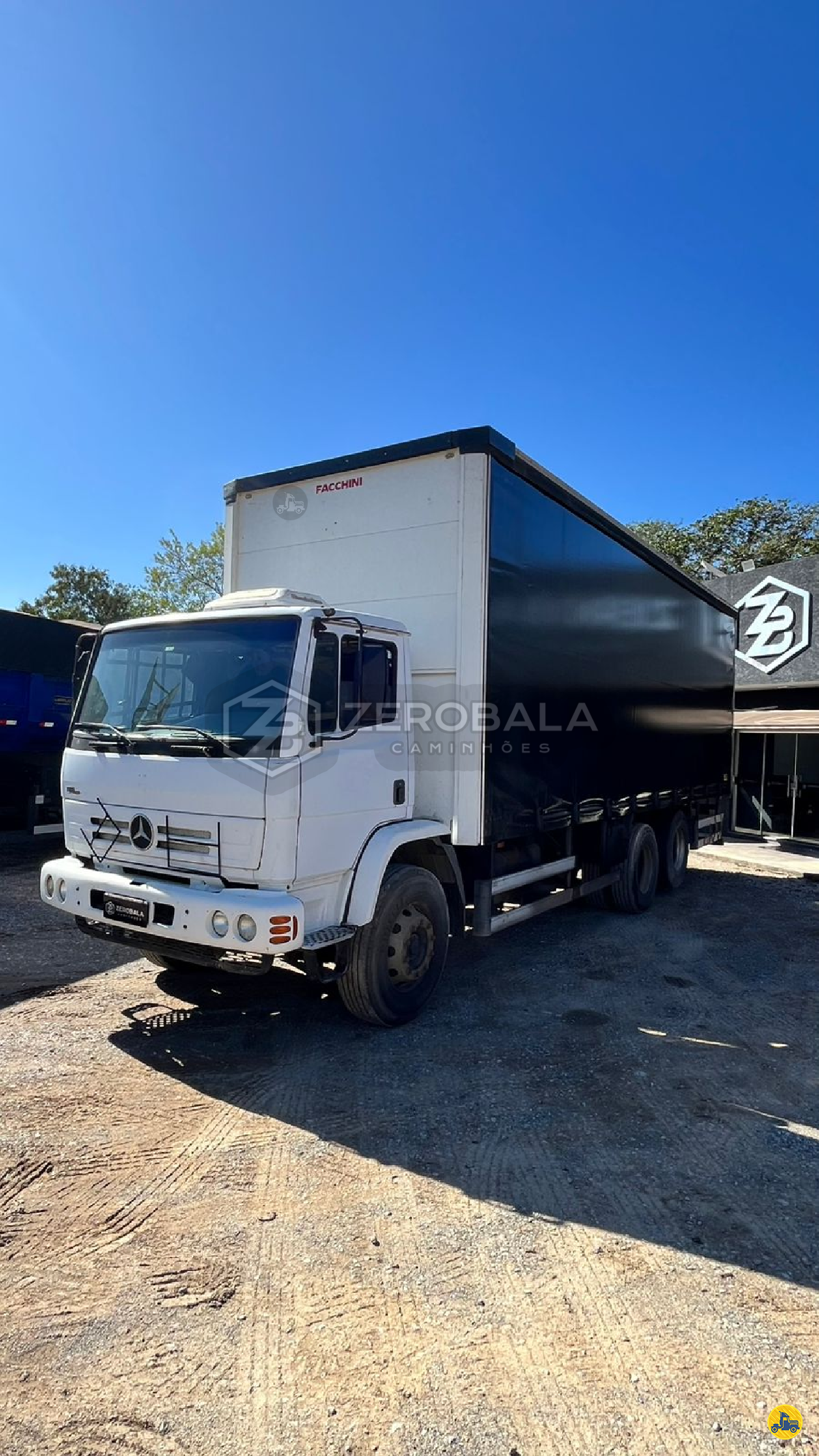 CAMINHAO MERCEDES-BENZ MB 1718 Baú Sider Truck 6x2 ZEROBALA Caminhões SOROCABA SÃO PAULO SP
