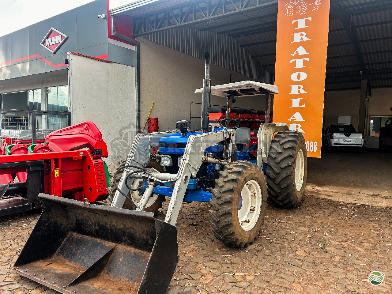 TRATOR NEW HOLLAND NEW 5030 Tração 4x4 Tratorlar LARANJEIRAS DO SUL PARANÁ PR