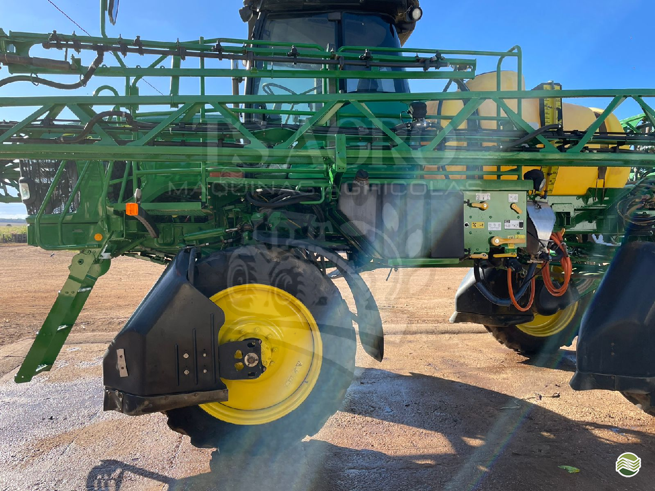 PULVERIZADOR JOHN DEERE JOHN DEERE 4630 Tração 4x4 TS Agro Máquinas Agrícolas PRIMAVERA DO LESTE MATO GROSSO MT