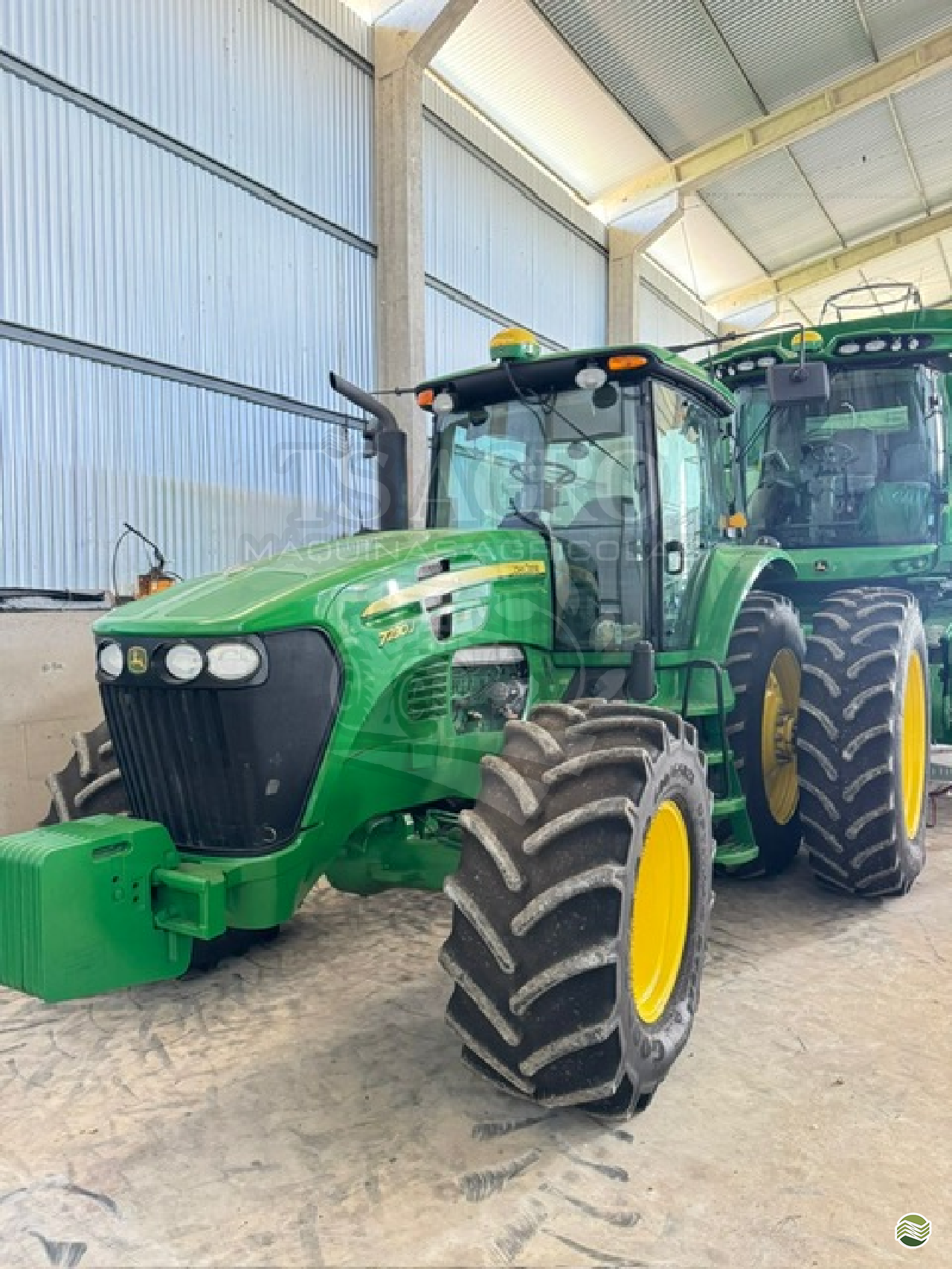 TRATOR JOHN DEERE JOHN DEERE 7230J Tração 4x4 TS Agro Máquinas Agrícolas PRIMAVERA DO LESTE MATO GROSSO MT
