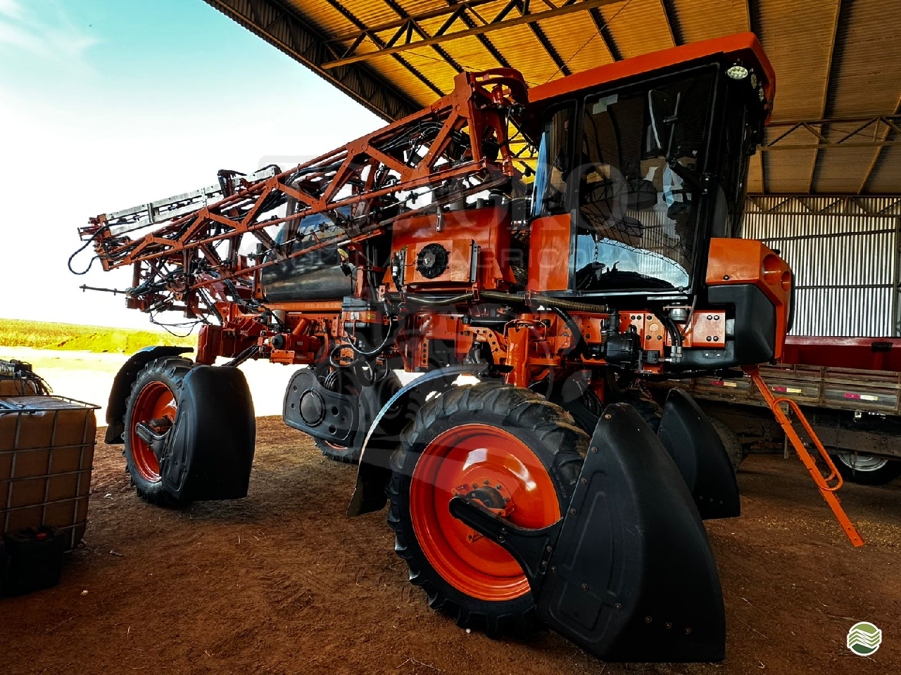 PULVERIZADOR JACTO UNIPORT 2030 Tração 4x4 TS Agro Máquinas Agrícolas PRIMAVERA DO LESTE MATO GROSSO MT