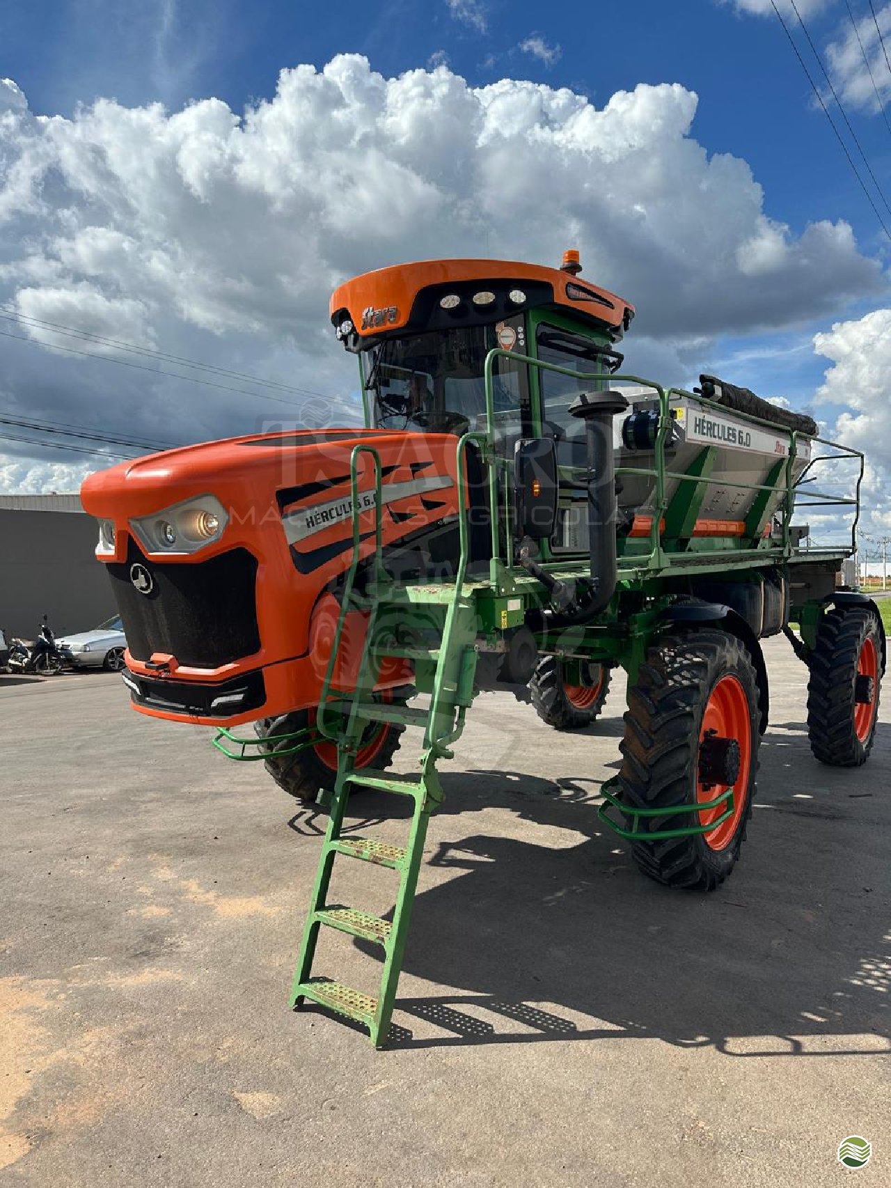 DISTRIBUIDOR AUTOPROPELIDO STARA HERCULES 6.0 Tração 4x4 TS Agro Máquinas Agrícolas PRIMAVERA DO LESTE MATO GROSSO MT