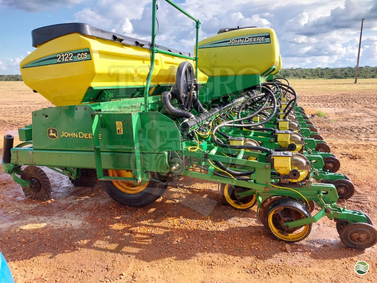 PLANTADEIRA JOHN DEERE PLANTADEIRAS 2122 TS Agro Máquinas Agrícolas PRIMAVERA DO LESTE MATO GROSSO MT
