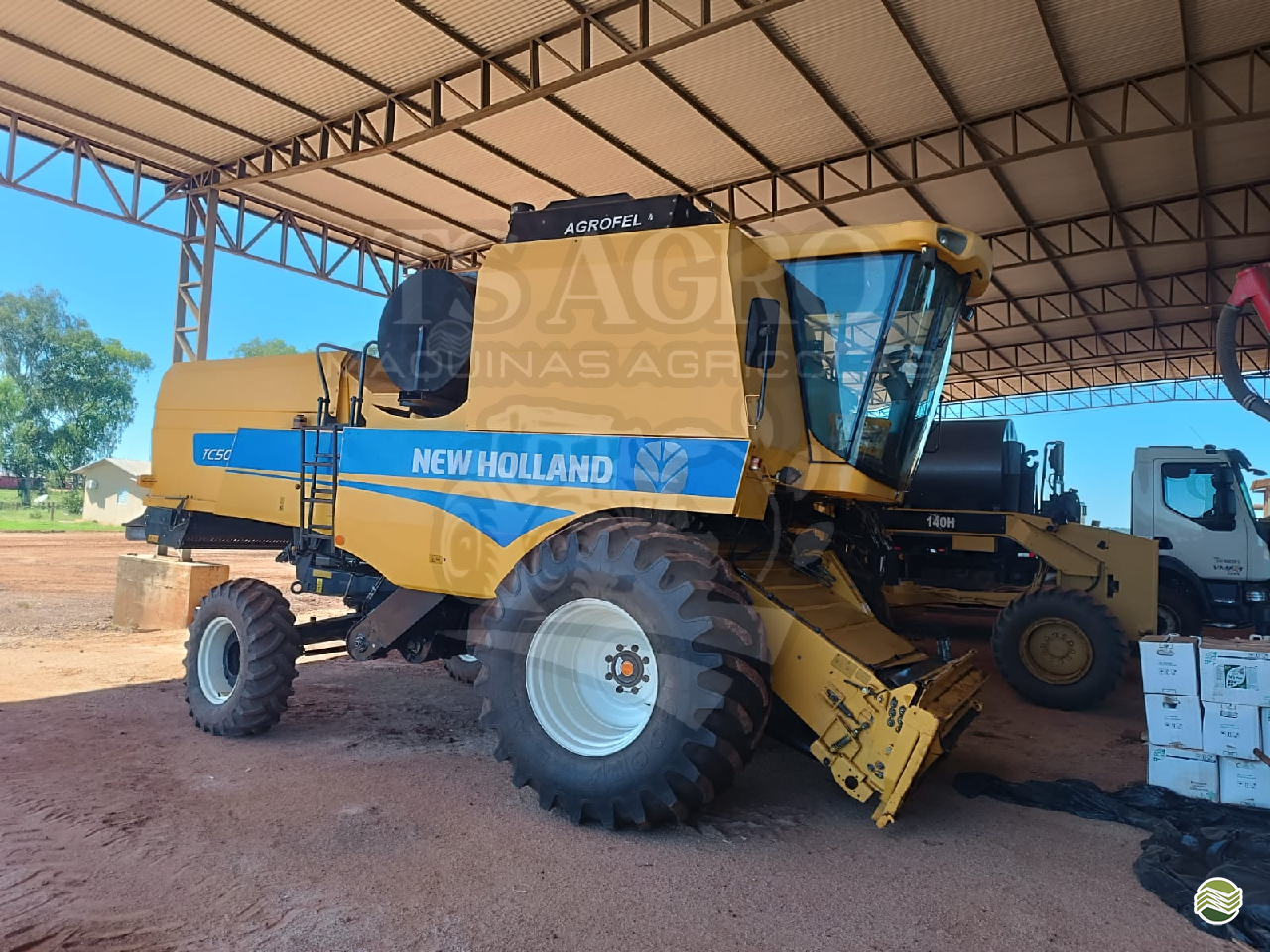COLHEITADEIRA NEW HOLLAND TC 5090 TS Agro Máquinas Agrícolas PRIMAVERA DO LESTE MATO GROSSO MT