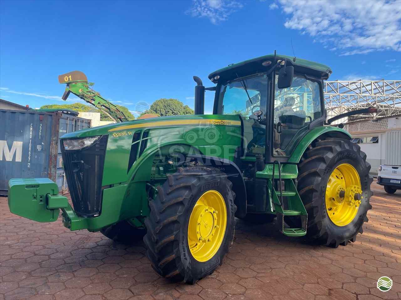 TRATOR JOHN DEERE JOHN DEERE 8335R Tração 4x4 SARF Soluções Agrícolas UBERLANDIA MINAS GERAIS MG