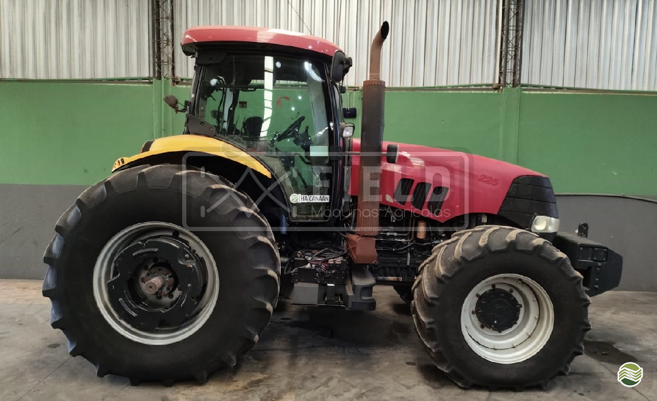 TRATOR CASE PUMA 225 Tração 4x4 Field Máquinas Agrícolas CLEVELANDIA PARANÁ PR