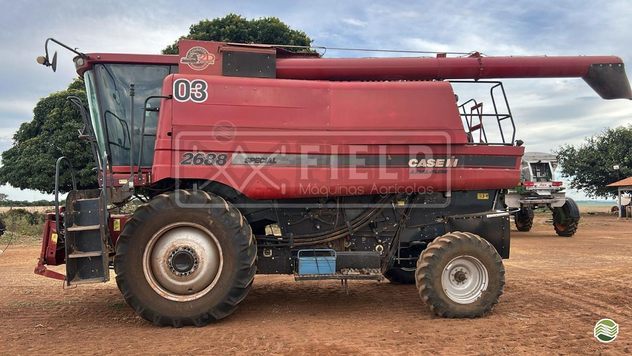 COLHEITADEIRA CASE CASE 2688 Field Máquinas Agrícolas CLEVELANDIA PARANÁ PR