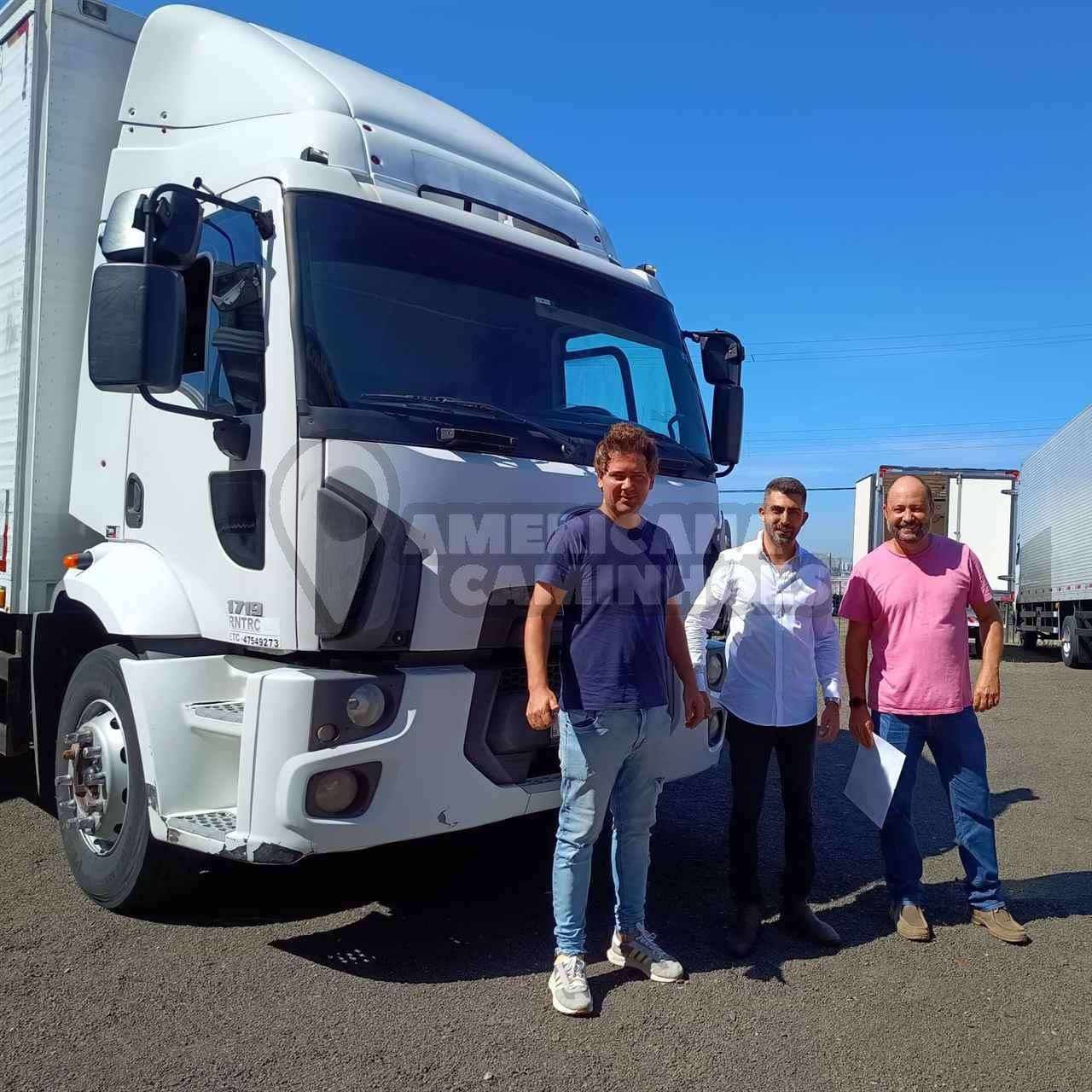 Ainda dá tempo de você fazer como nossos amigos Renan e Eduardo que levaram para Minas Gerais esse lindo 1719 Truck!
Parabéns pela compra!