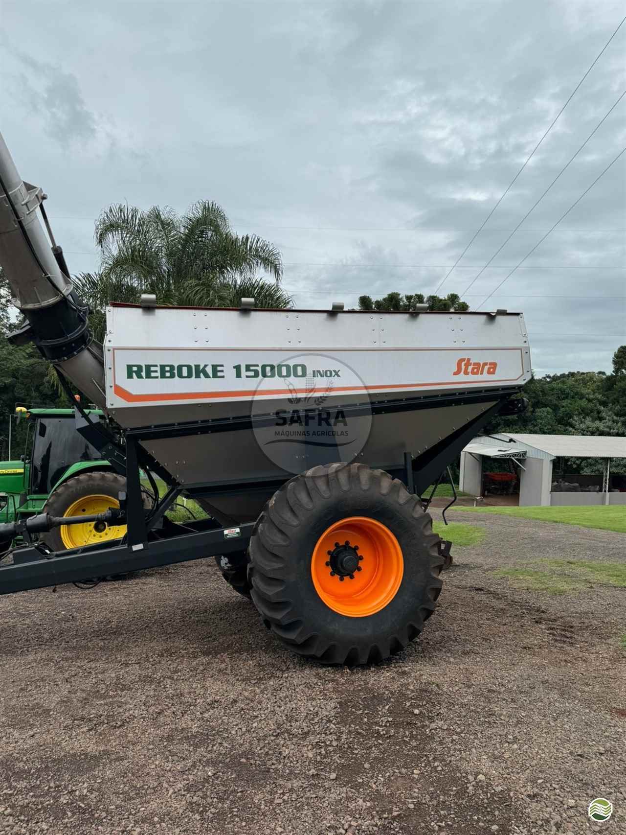 IMPLEMENTOS AGRICOLAS CARRETA BAZUKA GRANELEIRA 15000 Safra Máquinas Agrícolas - GTS JARDIM ALEGRE PARANÁ PR