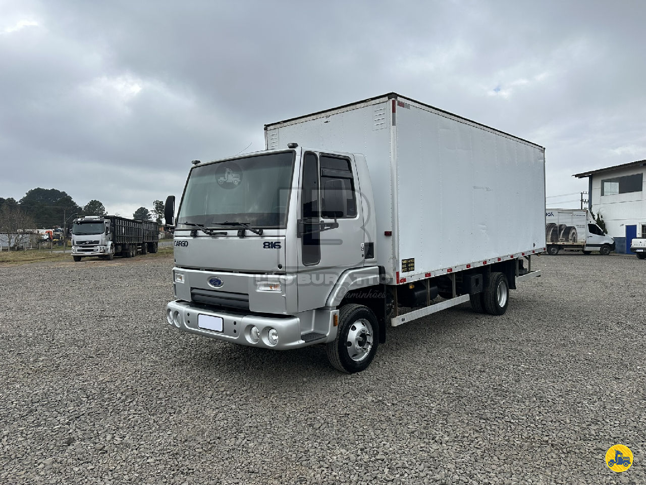 CAMINHAO FORD CARGO 816 Baú Furgão 3/4 4x2 Léo Buratto Caminhões LAGES SANTA CATARINA SC