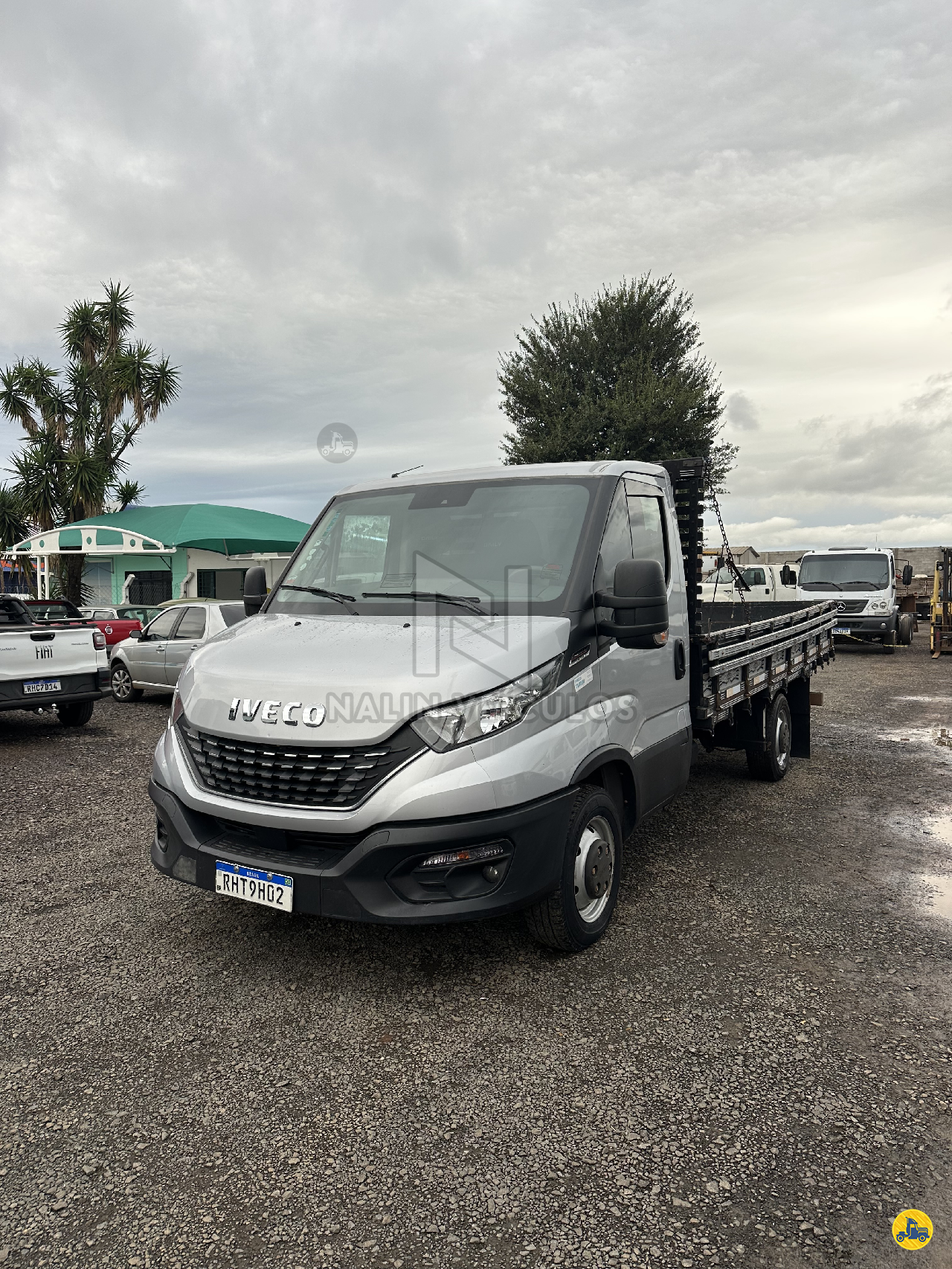 CAMINHAO IVECO DAILY 45-170 Carga Seca 3/4 4x2 Nalin Veículos CAMBE PARANÁ PR